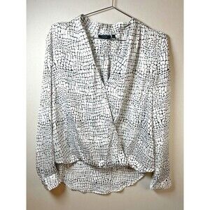 Apt 9 Black White Pattern Blouse Womens M Work Office Career Corporate Chic Top